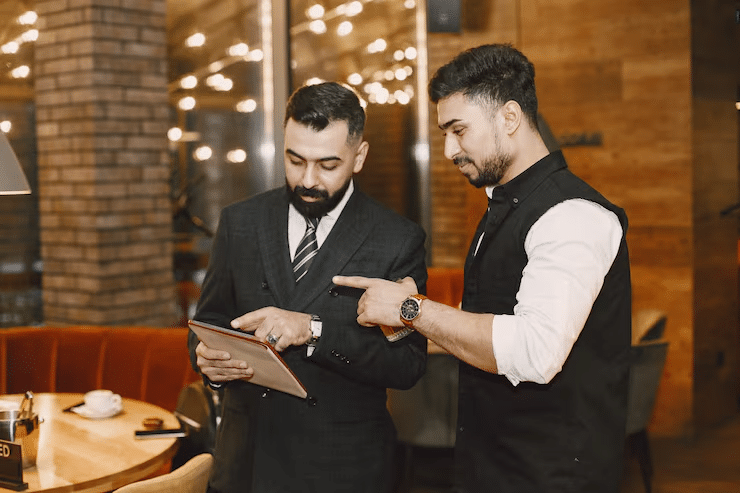 how to open a restaurant in Dubai